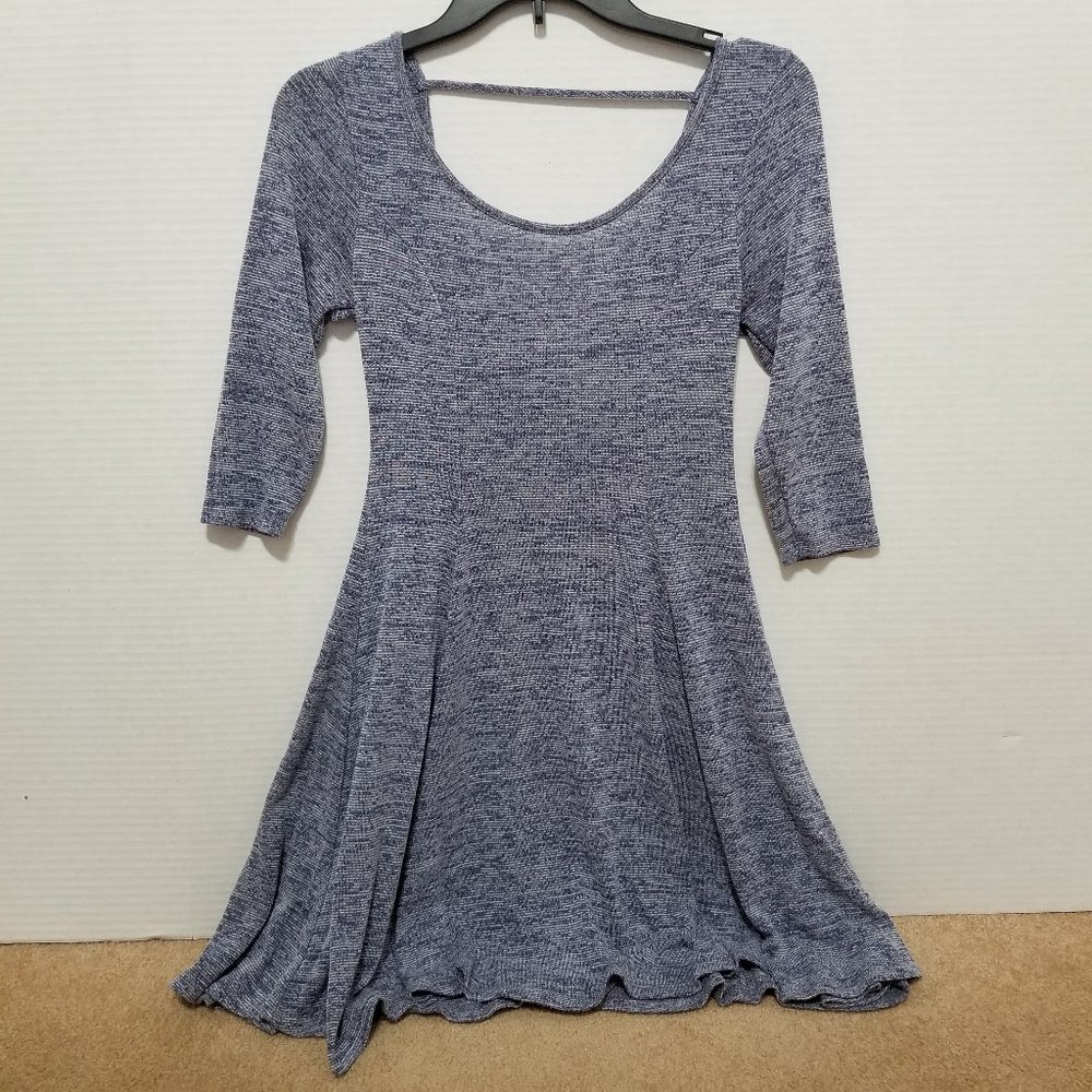 Aiden Y dress Medium 3/4 sleeve knit skater open keyhole cut out back stretch